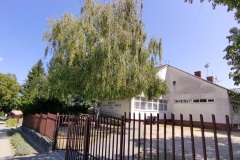 Iskola külső felvétel